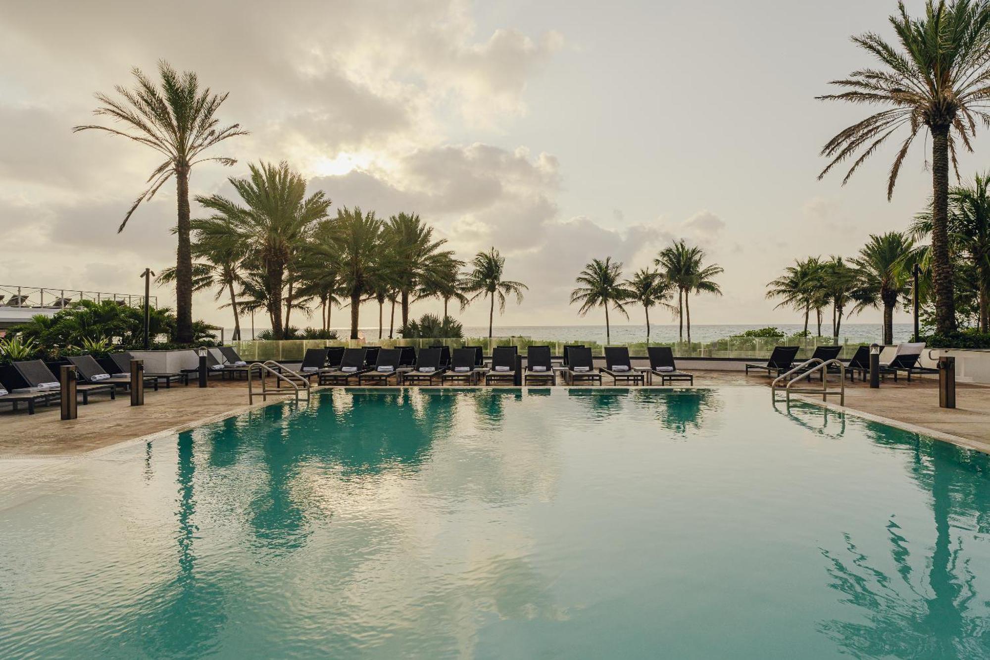 Nobu Hotel Miami Beach Exterior photo